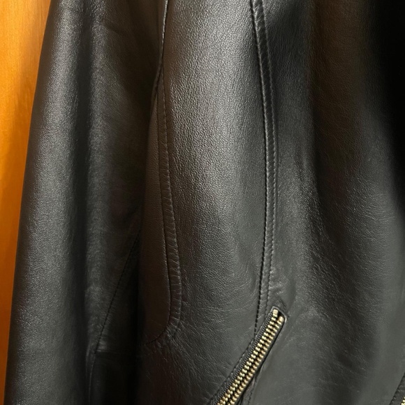 Genuine Leather Jacket (Size S) - Picture 5 of 7